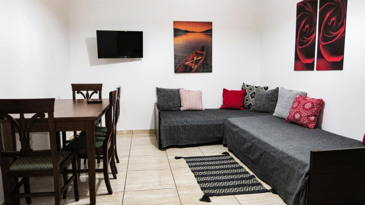 Kallisti Apartments Skiathos Town Ngoại thất bức ảnh