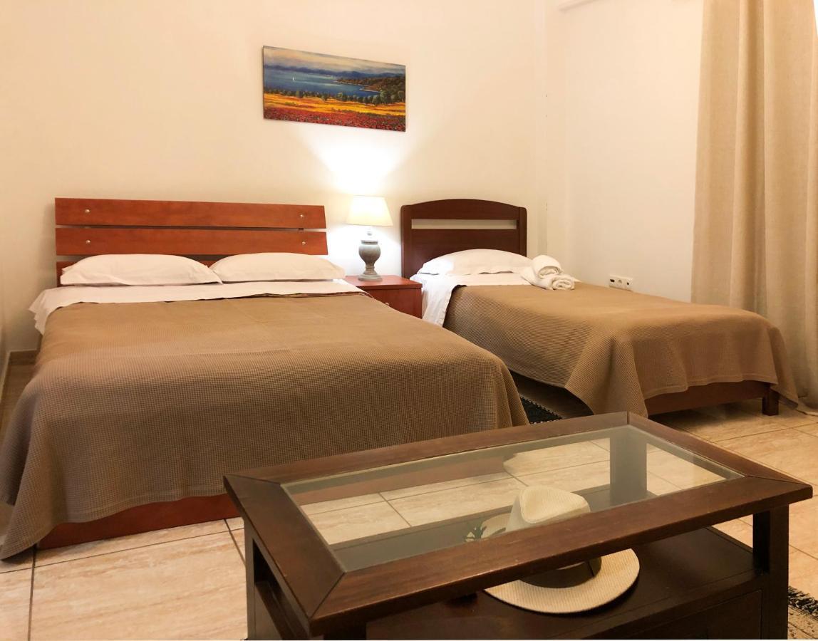 Kallisti Apartments Skiathos Town Ngoại thất bức ảnh