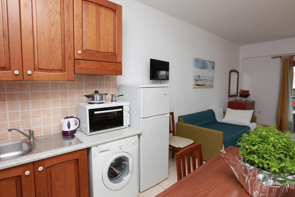Kallisti Apartments Skiathos Town Phòng bức ảnh