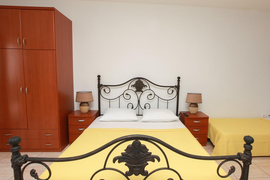 Kallisti Apartments Skiathos Town Phòng bức ảnh
