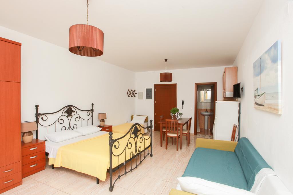 Kallisti Apartments Skiathos Town Phòng bức ảnh