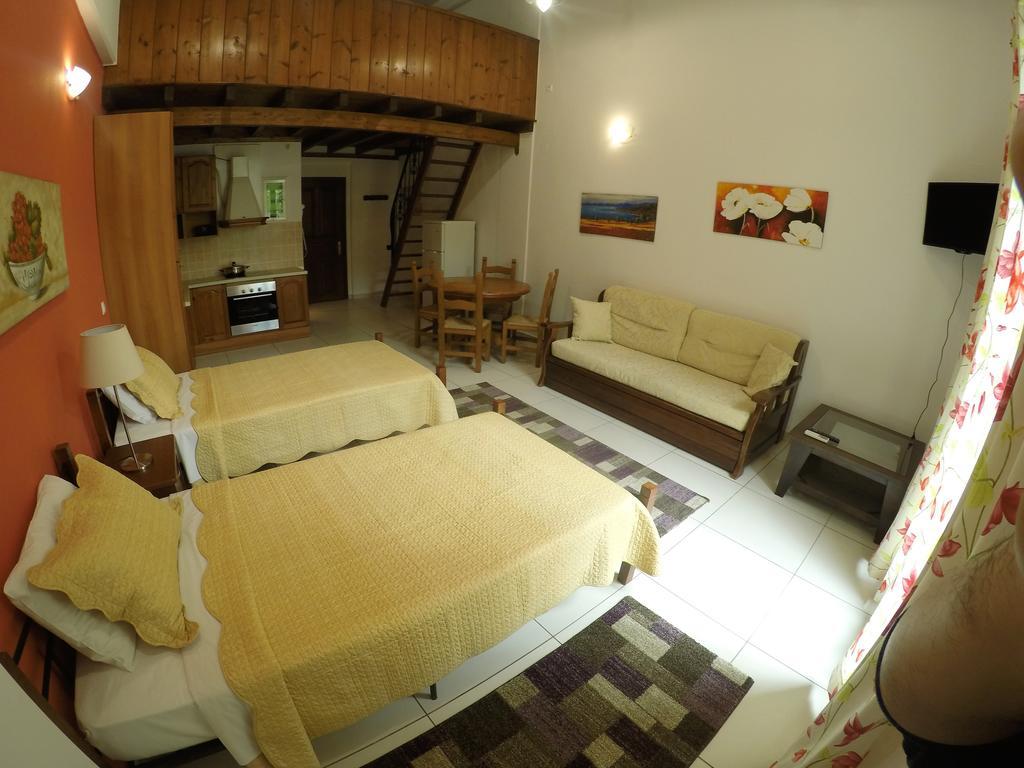Kallisti Apartments Skiathos Town Ngoại thất bức ảnh
